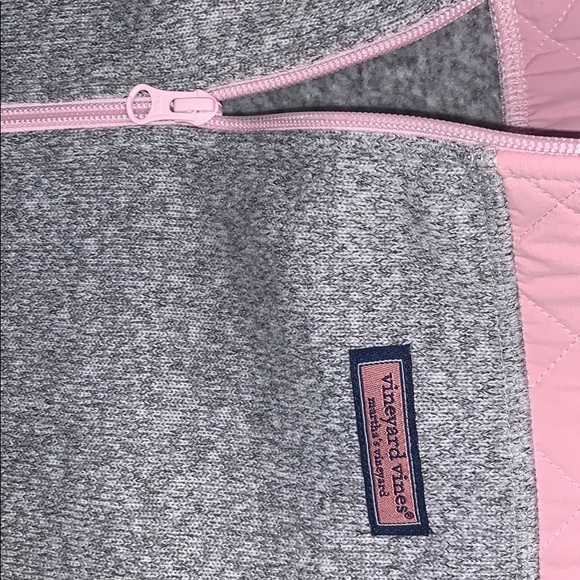 Vineyard vines light jacket with pockets! - Picture 4 of 4